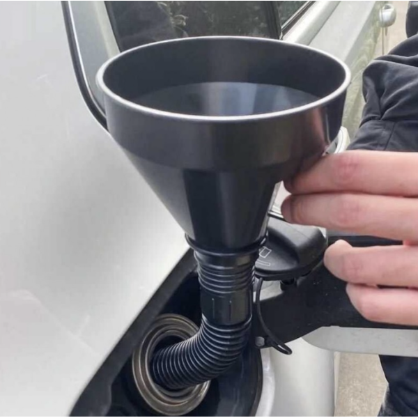 Автомобильная воронка с гибким шлангом и фильтром для заправки топлива UKC