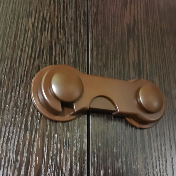 Блокираторкрючок Sweets Home SH15BR Коричневый